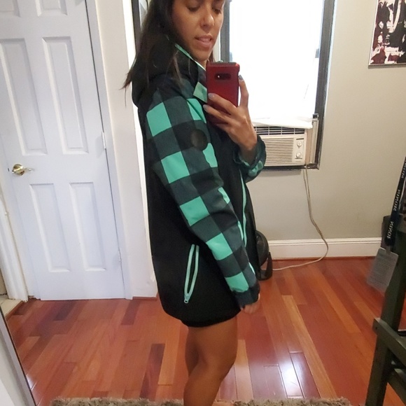 Winter jacket - Picture 2 of 4